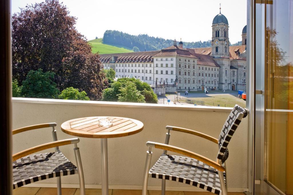 Hotel Drei Koenige Einsiedeln Quarto foto